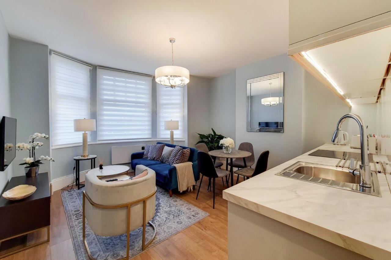 Luxury Art Deco, 2 Bedroom Flat ลอนดอน ภายนอก รูปภาพ